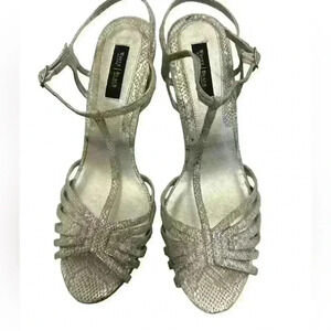 White House Black Market Elizabeth Heels Ankle Strap Silver Size 9.5